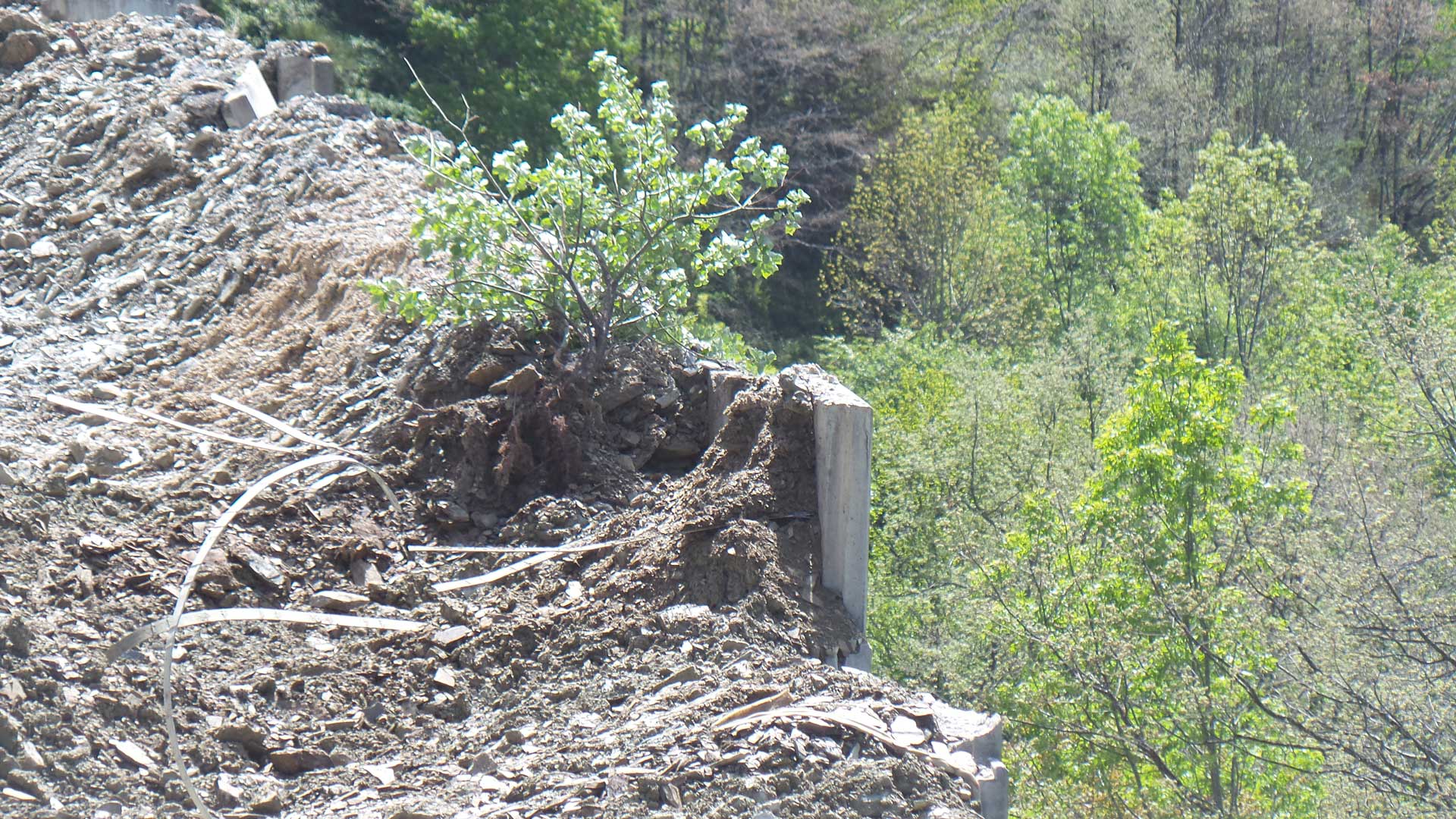 Desmontaje de tierra armada en el Bierzo (León)