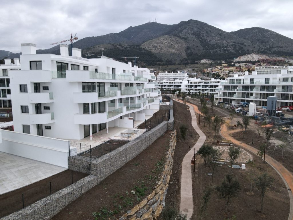 Muros de gaviones en Higuerón West 217 Fuengirola, Málaga